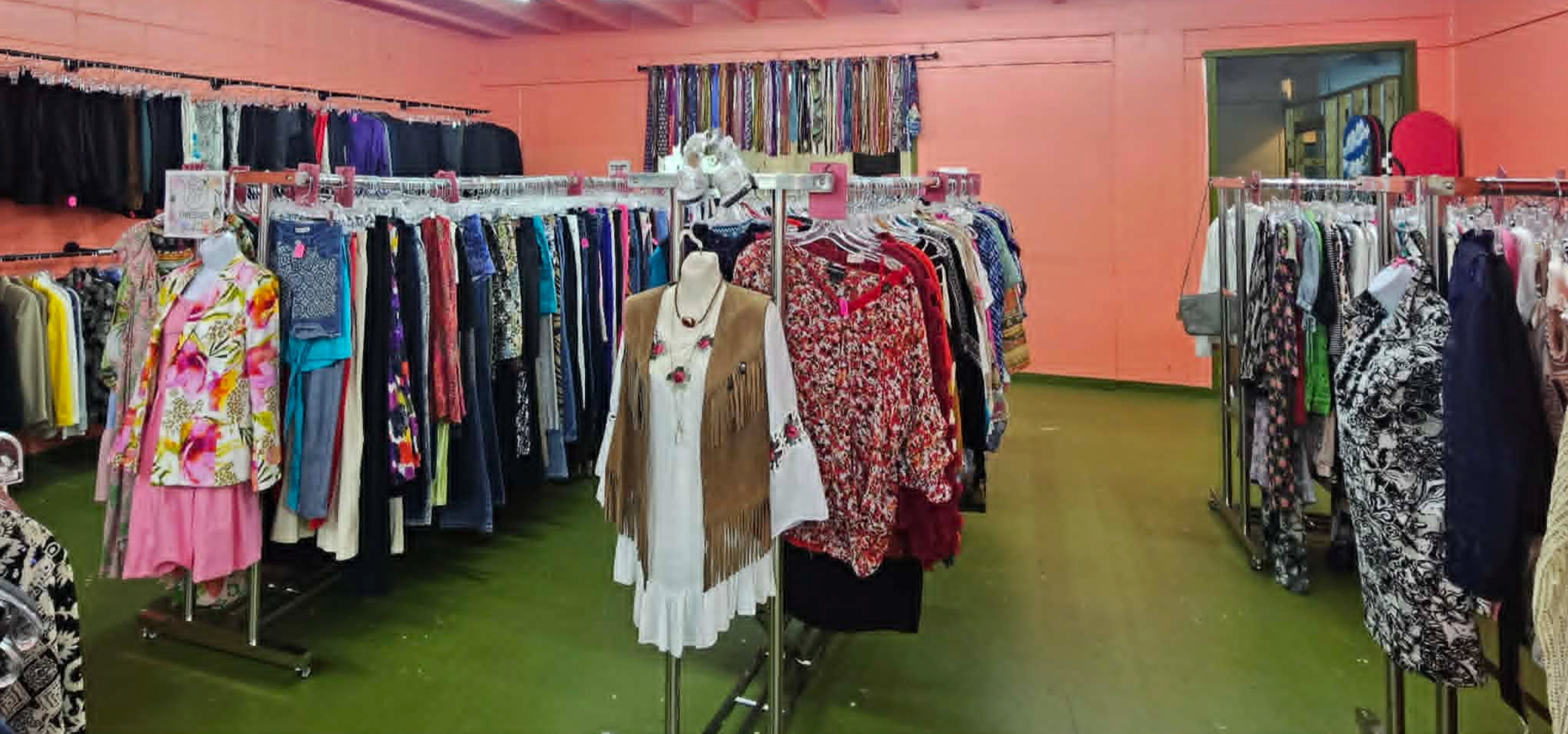 Clothing racks at Shop The Closet Panama City