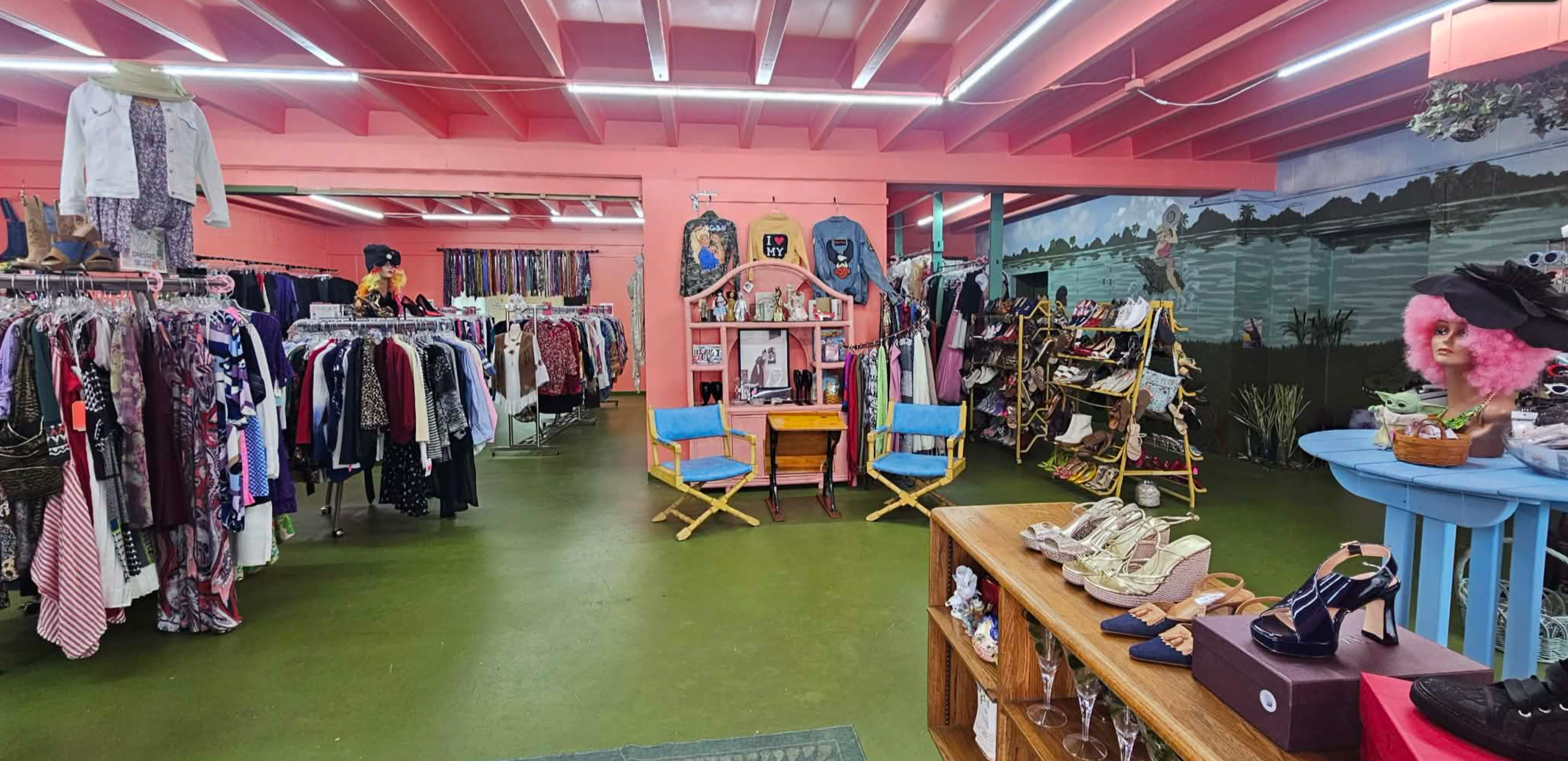 Shop The Closet Panama City wide interior view